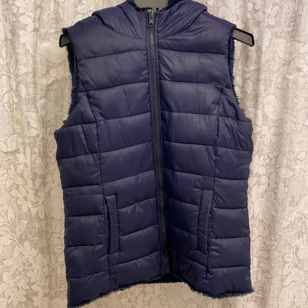 NY&Co. Blue Fuzzy Hooded Puffer Vest with Pockets